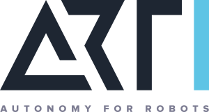 Logo mit stilisierten Buchstaben "ART" in fetter, dunkler Schrift. Darunter steht in grauer Schrift "AUTONOMIE FÜR ROBOTER". Auf der rechten Seite erscheint ein vertikales blaues Rechteck, das Kooperation und technologische Einheit symbolisiert.