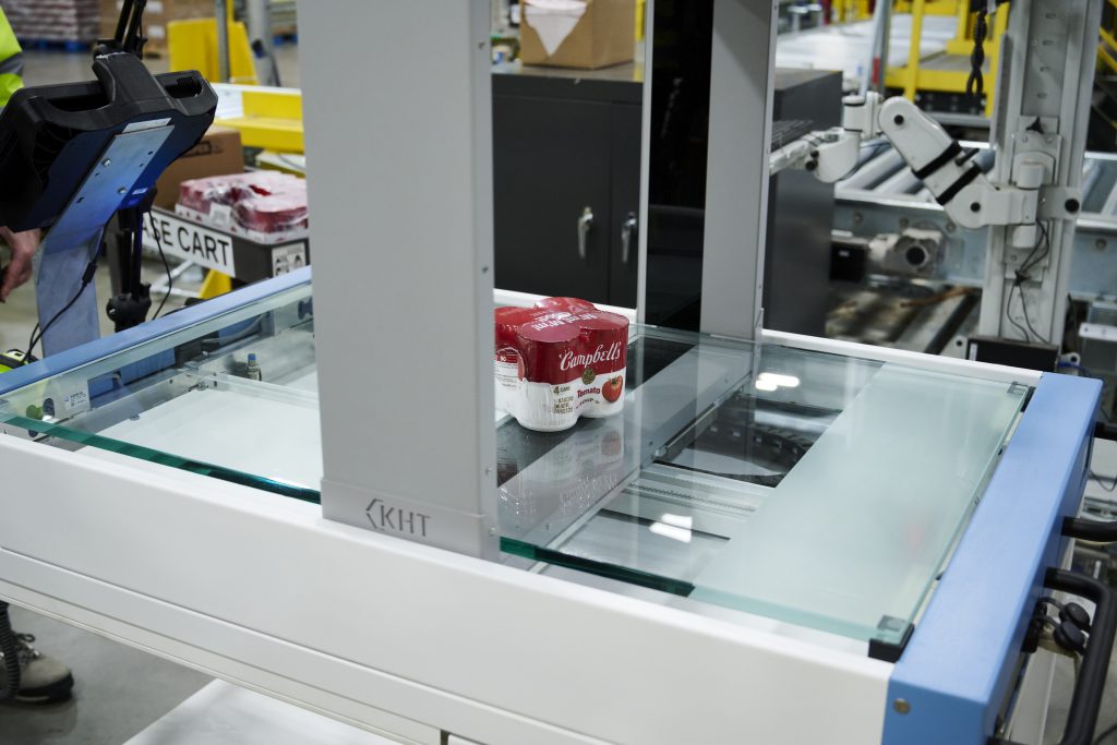 Poste d’entrée des marchandises, Système de mesure entièrement automatique, MultiScan Pour une gestion efficace des entrepôts, il est important que les produits aient la bonne taille, le bon volume et le bon poids. MultiScan entièrement automatique a été conçu pour cela. Il contribue à la planification et la gestion optimales de la logistique.