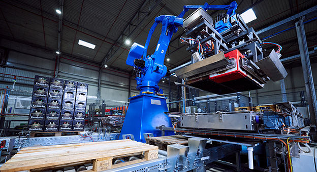Depalletizing/palletizing robot is part of the empties solution. Robot for the depalletizing and palletizing process