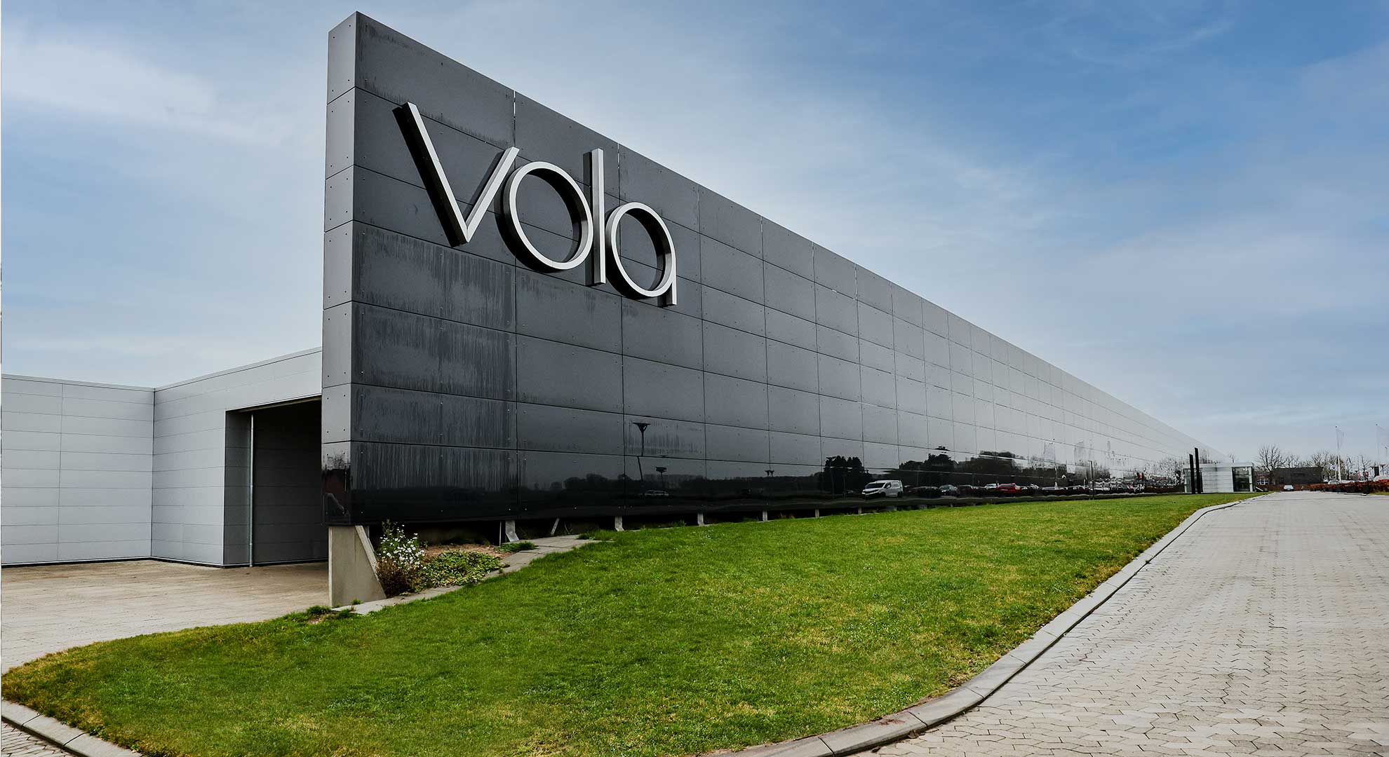 VOLA headquarter is an impressive, very modern building housing logistics automation by KNAPP