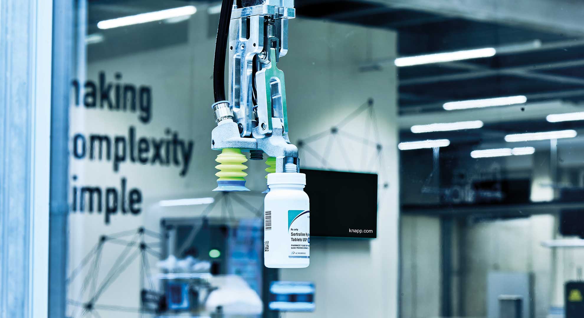 Pier-2 Durch künstliche Intelligenz lernt der Roboter laufend neue Artikel zu kommissionieren