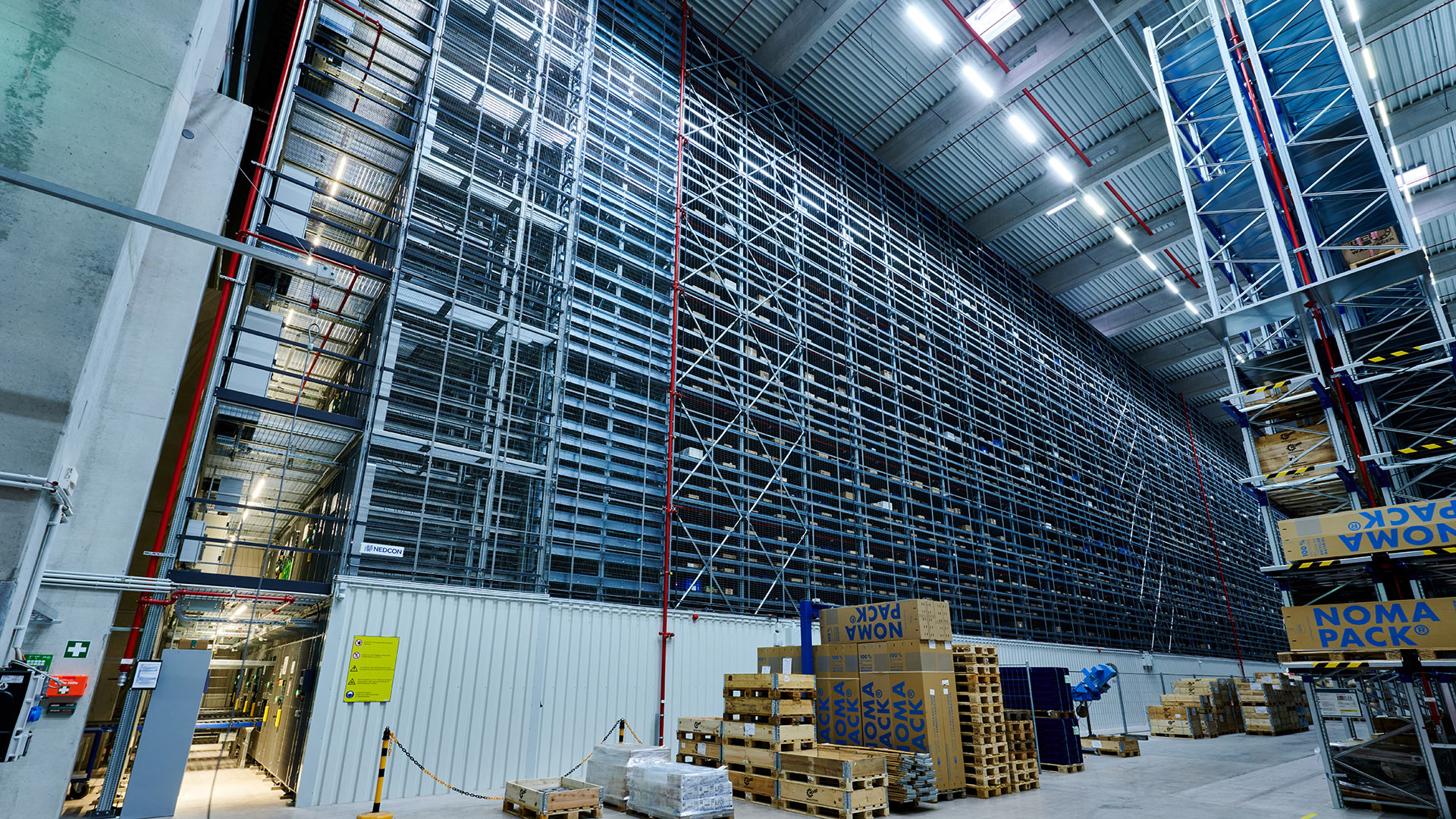 _BNL0597 Shuttle-Lagersystem bei Getriebebau Nord