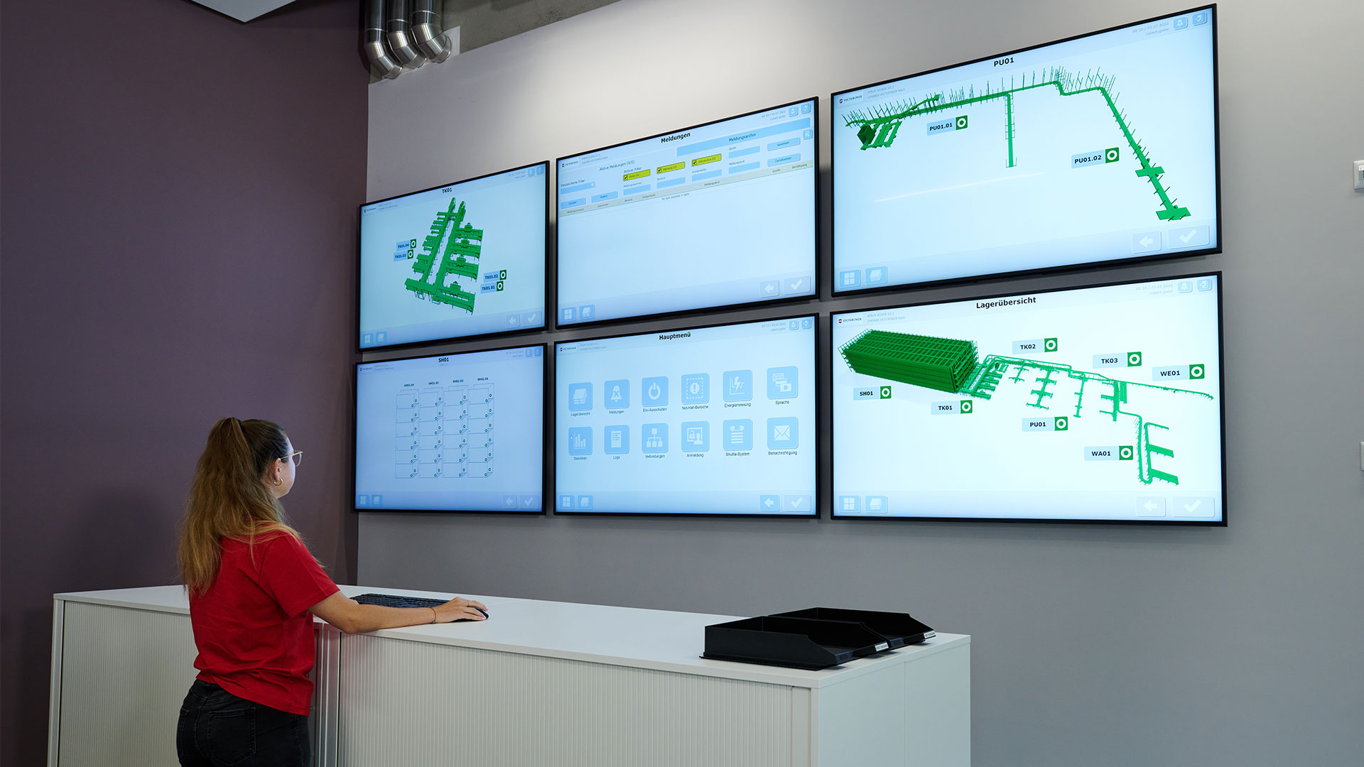 Software depiction of Victorinox warehouse processes.