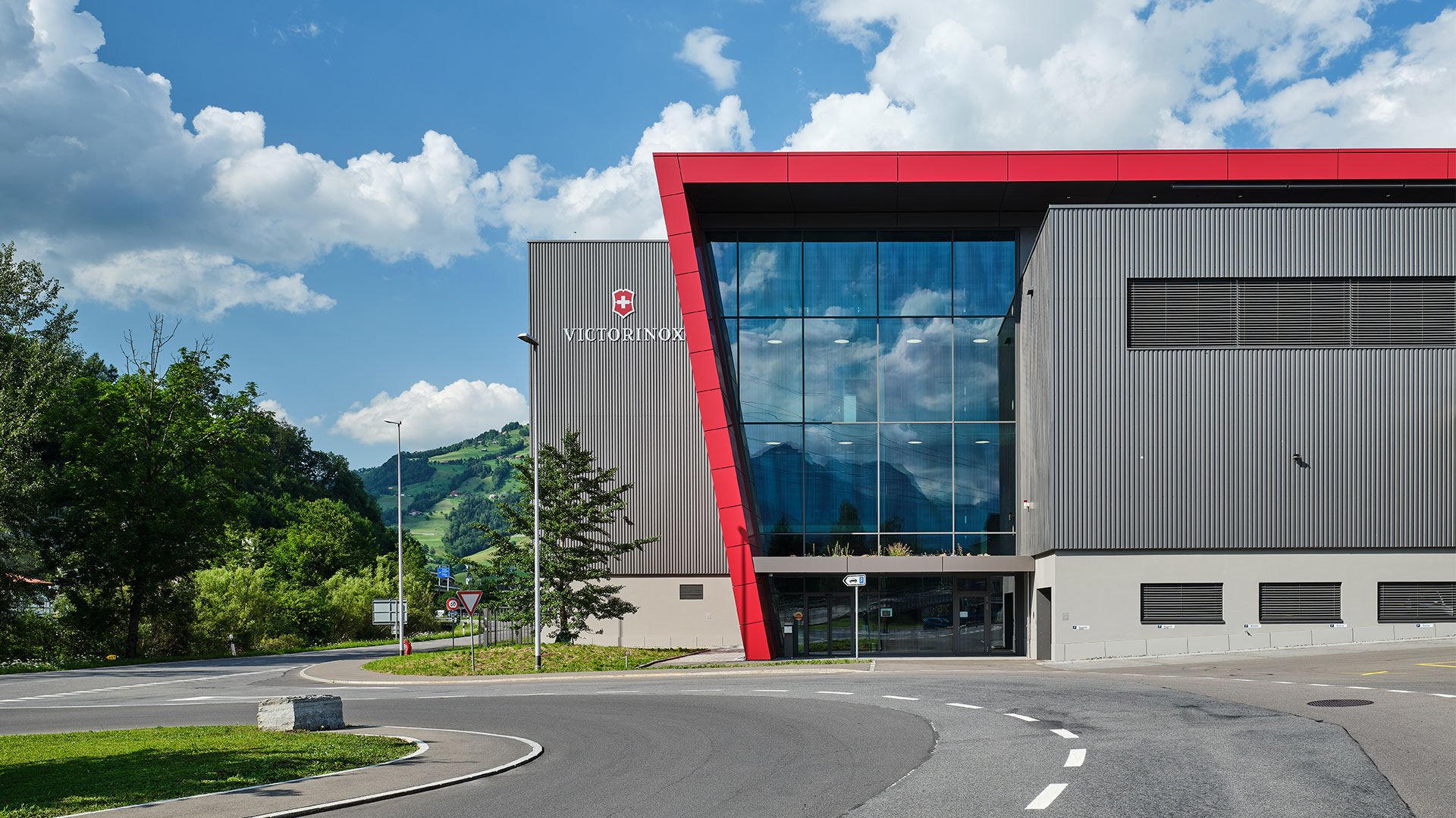 Depiction of the Victorinox warehouse from the outside.