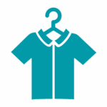KNAPP_CD_Icons_Branchen_Fashion Blaugrünes Symbol eines Hemdes mit Kragen, das auf einem Kleiderbügel hängt, vor einem hellgrauen Hintergrund, das für Supply Chain Software in der Modebranche steht.